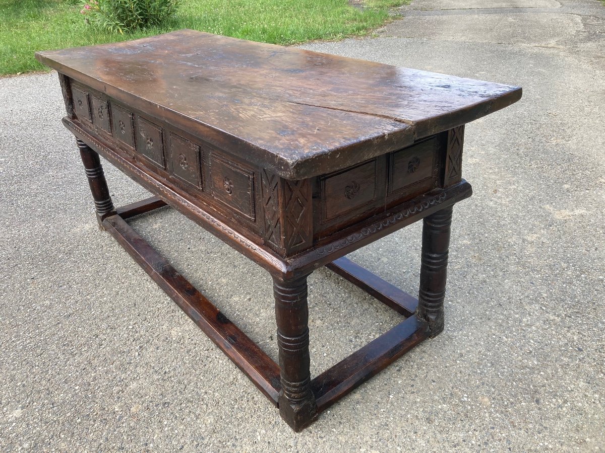 17th Century Table -photo-1