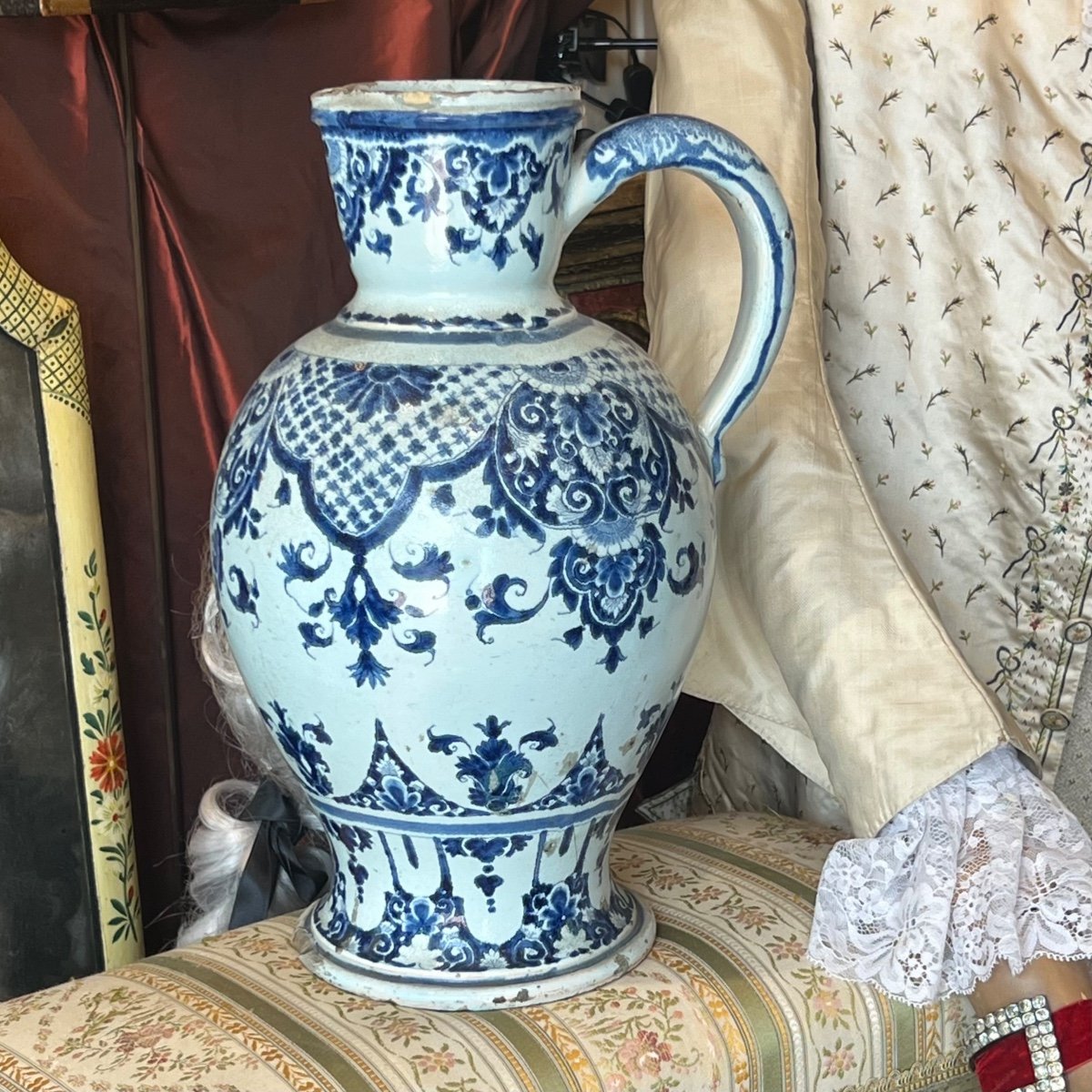 Rouen, 18th Century, Important Pitcher, Blue Camaïeu Earthenware. Around 1720-photo-7