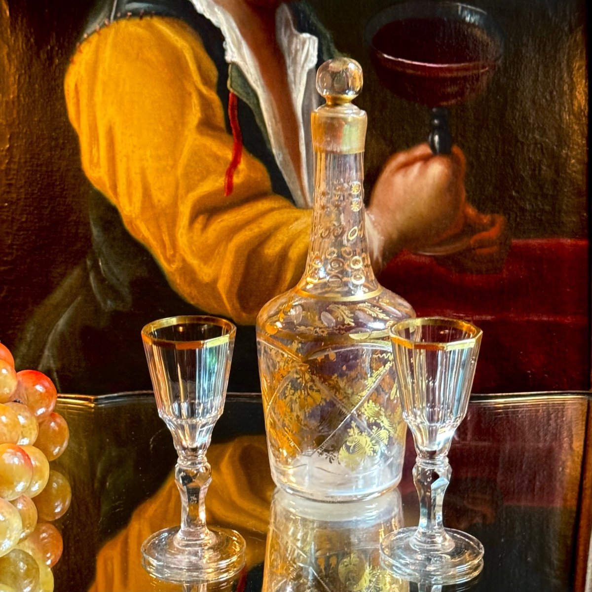 Petite carafe carafon, XVIIIè, cristal taillé doré et deux verres. 