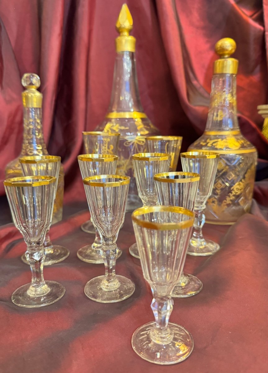 18th Century Louis XVI Period Table Crystalware, 12 Pieces. -photo-3