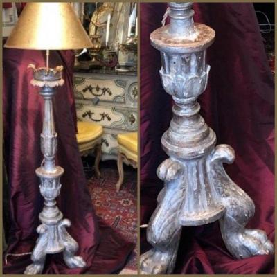 Haut pique-cierge  lampe, bois sculpté argenté, XVIIIème.