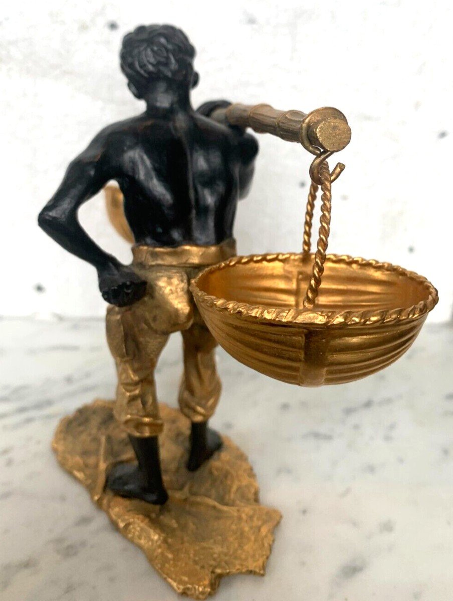 Bronze Group With Double Patina "man With Basket Pendulum" 20th Century-photo-1