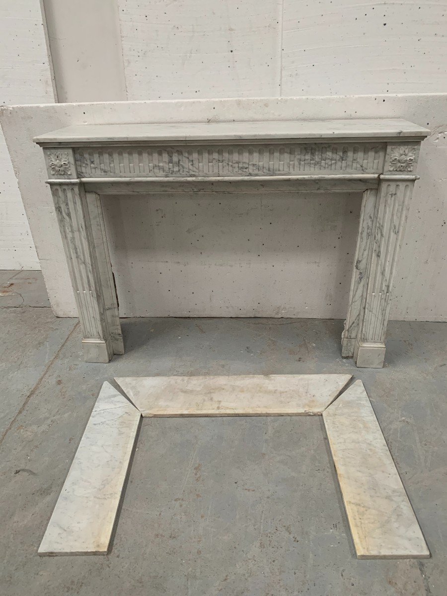 Louis XVI Style Fireplace In White Veined Carrara Marble, 19th Century-photo-4