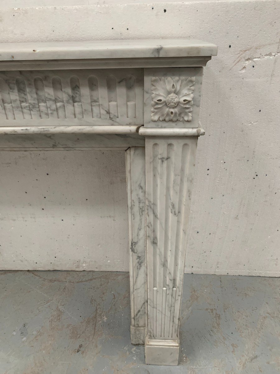 Louis XVI Style Fireplace In White Veined Carrara Marble, 19th Century-photo-1