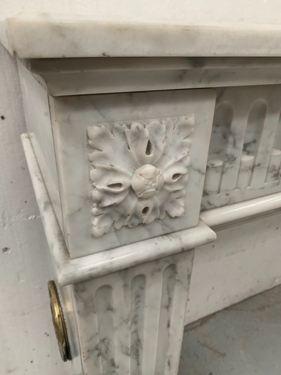 Louis XVI Style Fireplace In White Veined Carrara Marble, 19th Century-photo-3