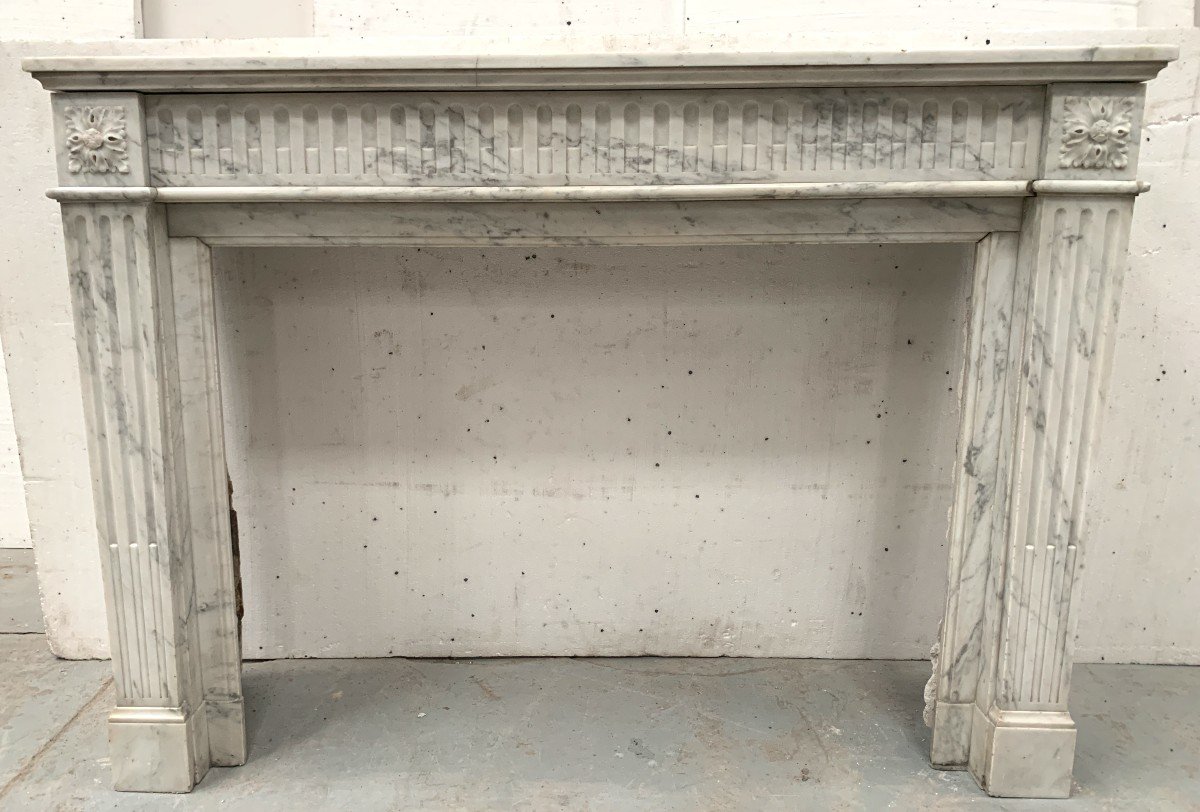 Louis XVI Style Fireplace In White Veined Carrara Marble, 19th Century