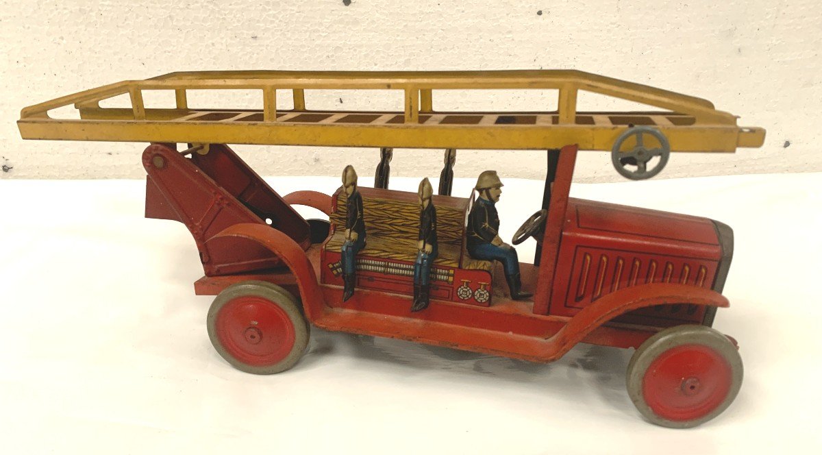 Antique Toy "large Ladder Fire Truck" 20th Century