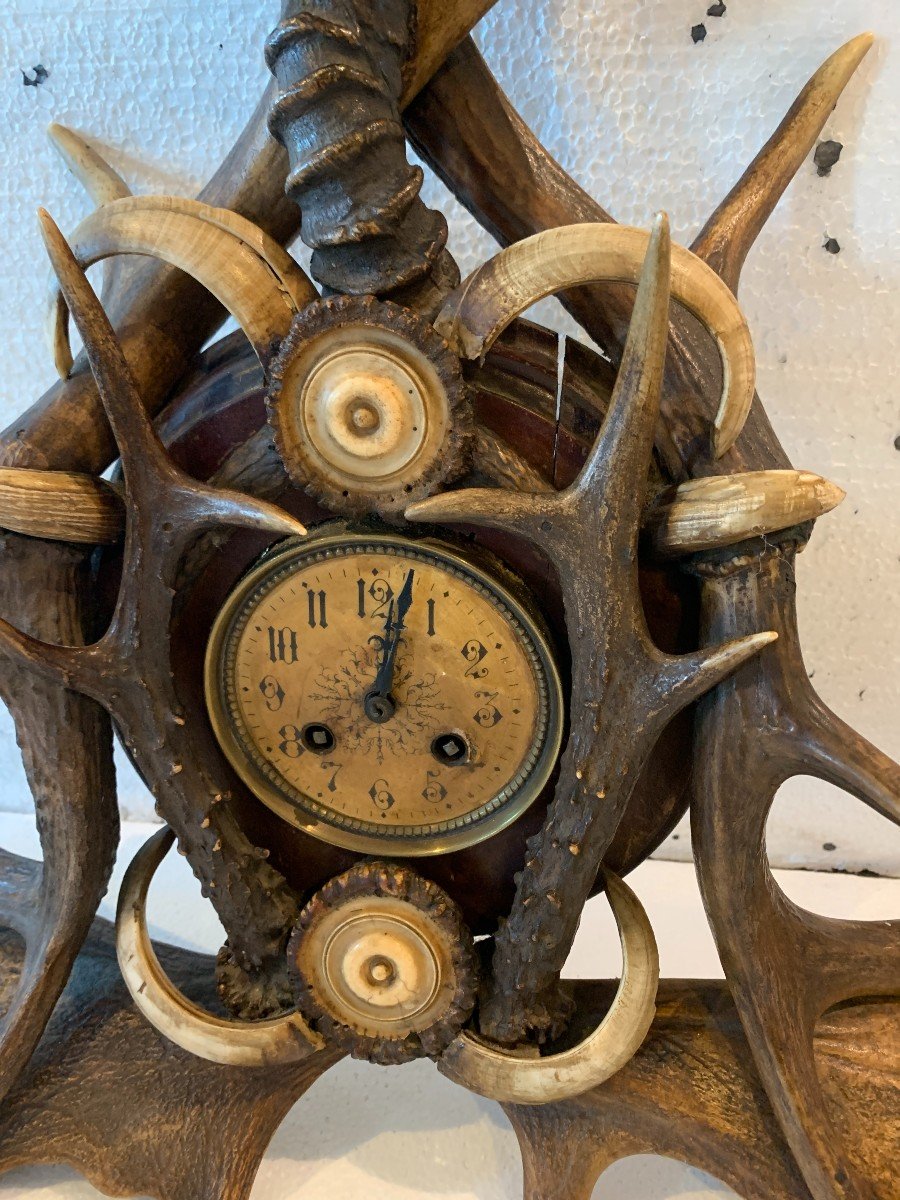 Garniture De Cheminée En Bois De Cerf  Et Marbre Noir XX Siècle -photo-4