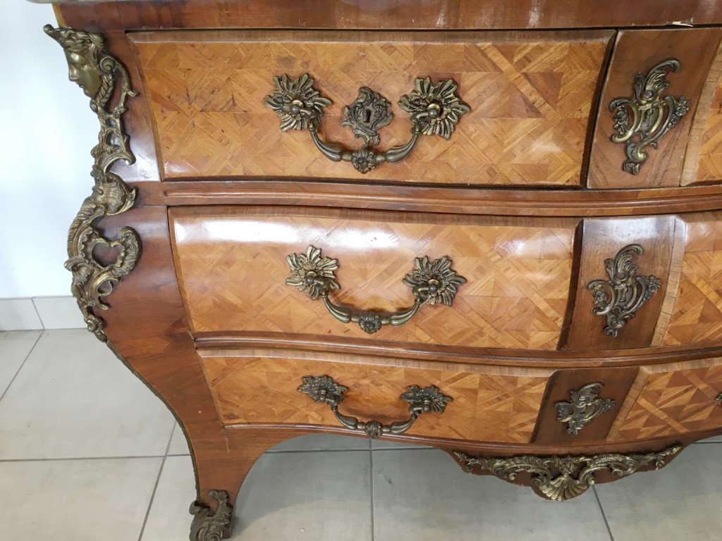 Louis XIV Style Commode In Marquetry And Bronze-photo-2