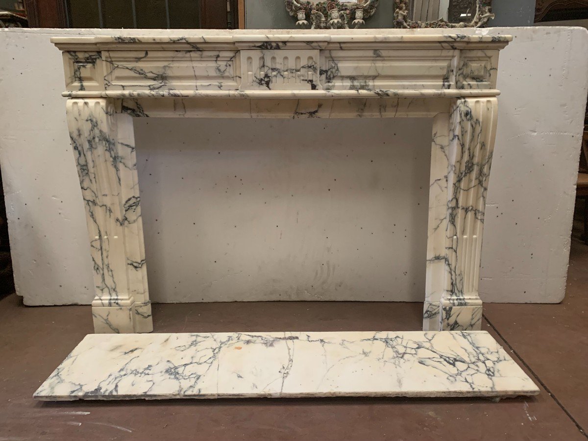 Louis XVI Style Fireplace In Veined White Carrara Marble XIX Century-photo-1