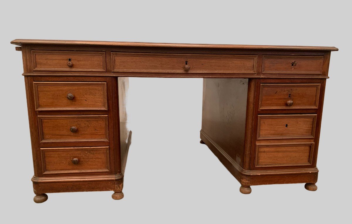 Double sided store drawer desk