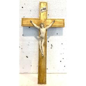 Crucifix En Bois Naturel Objet De Culte Et De Dévotion XIX Siècle