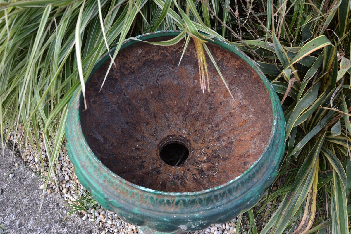 Old Cast Iron Basin-photo-4