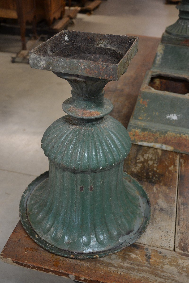 Pair Of Cast Iron Vases With Its Bases.-photo-4
