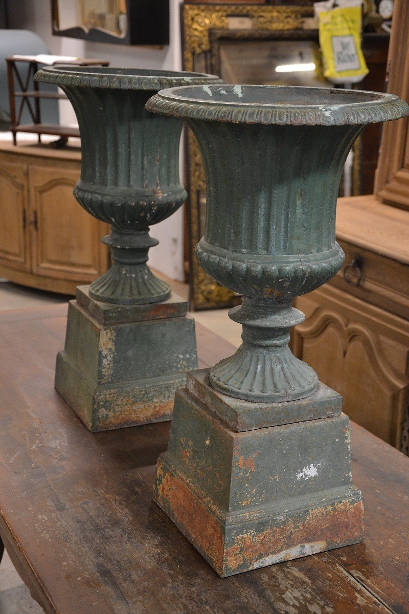 Pair Of Cast Iron Vases With Its Bases.-photo-3