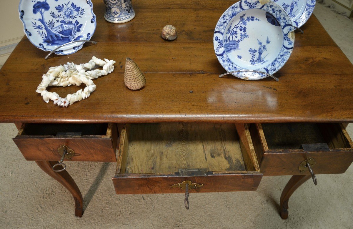 Walnut Flat Desk, Alsace 18th Century Period.-photo-1