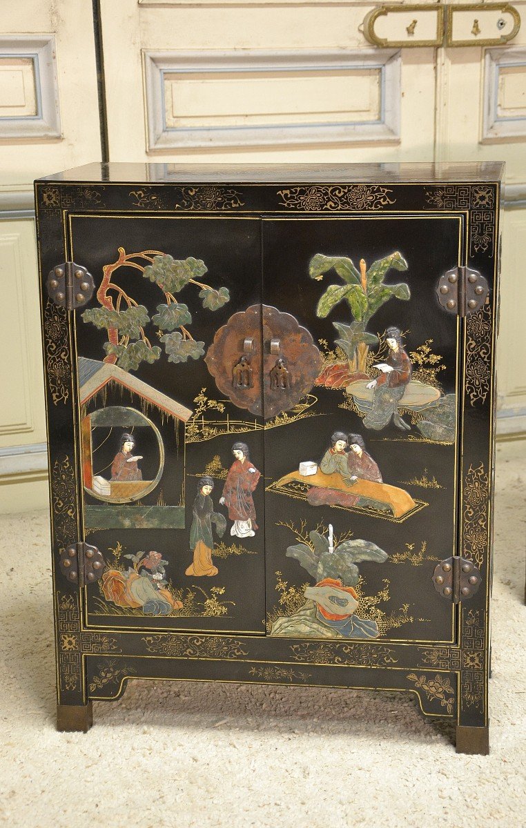 Pair Of Chinese Lacquered Bedside Tables And Semi-precious Stones. Twentieth Century-photo-4