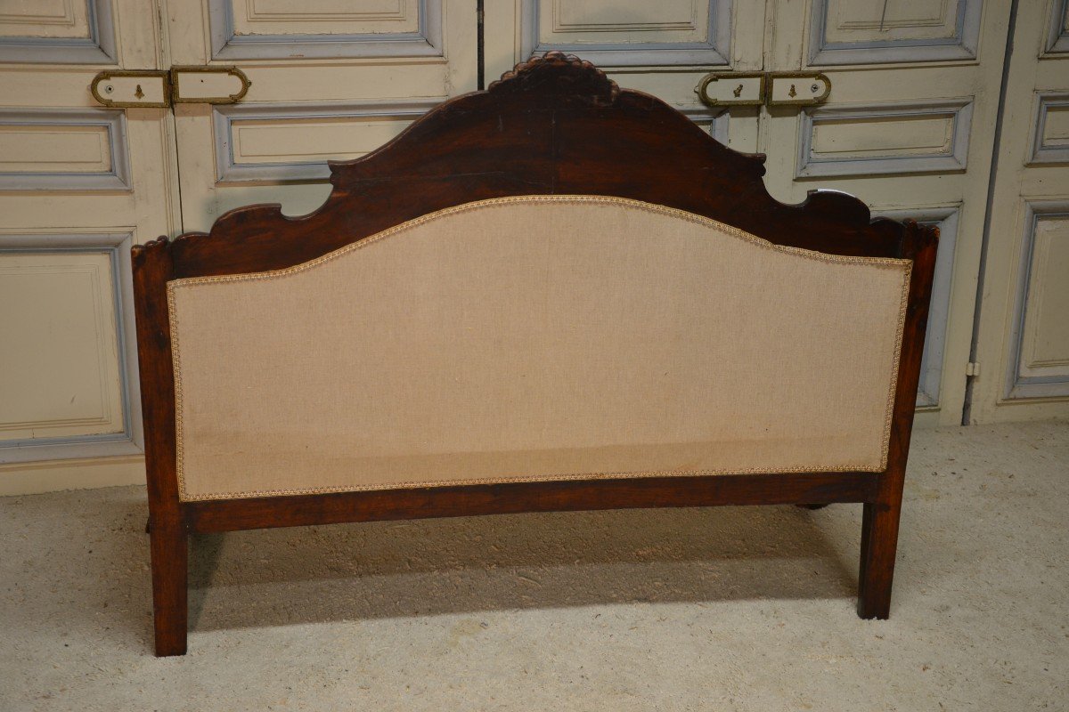 Renaissance Style Walnut Sofa-photo-4