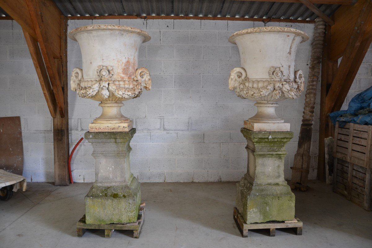 Exceptionnel Paire De Vases En Fonte époque 19e Siècle-photo-2