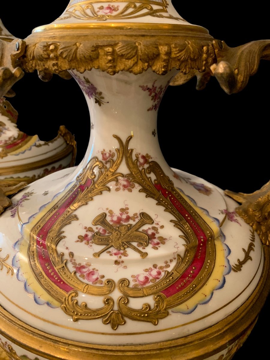 Très Importants Paire De Vases En Porcelaine De Sèvres Blanc,  Signé"-photo-6