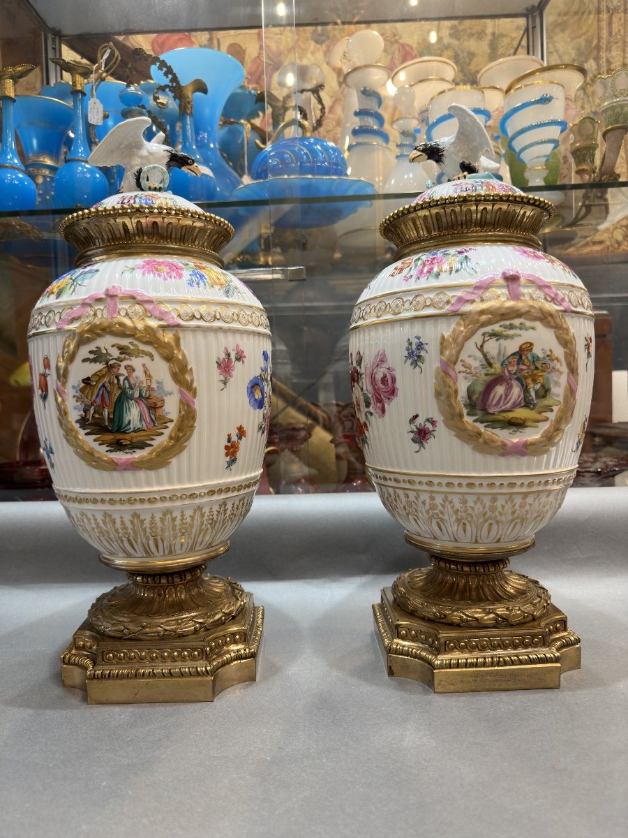 Paire De Vases couverts,En Porcelaine Allemande De Kpm-photo-3