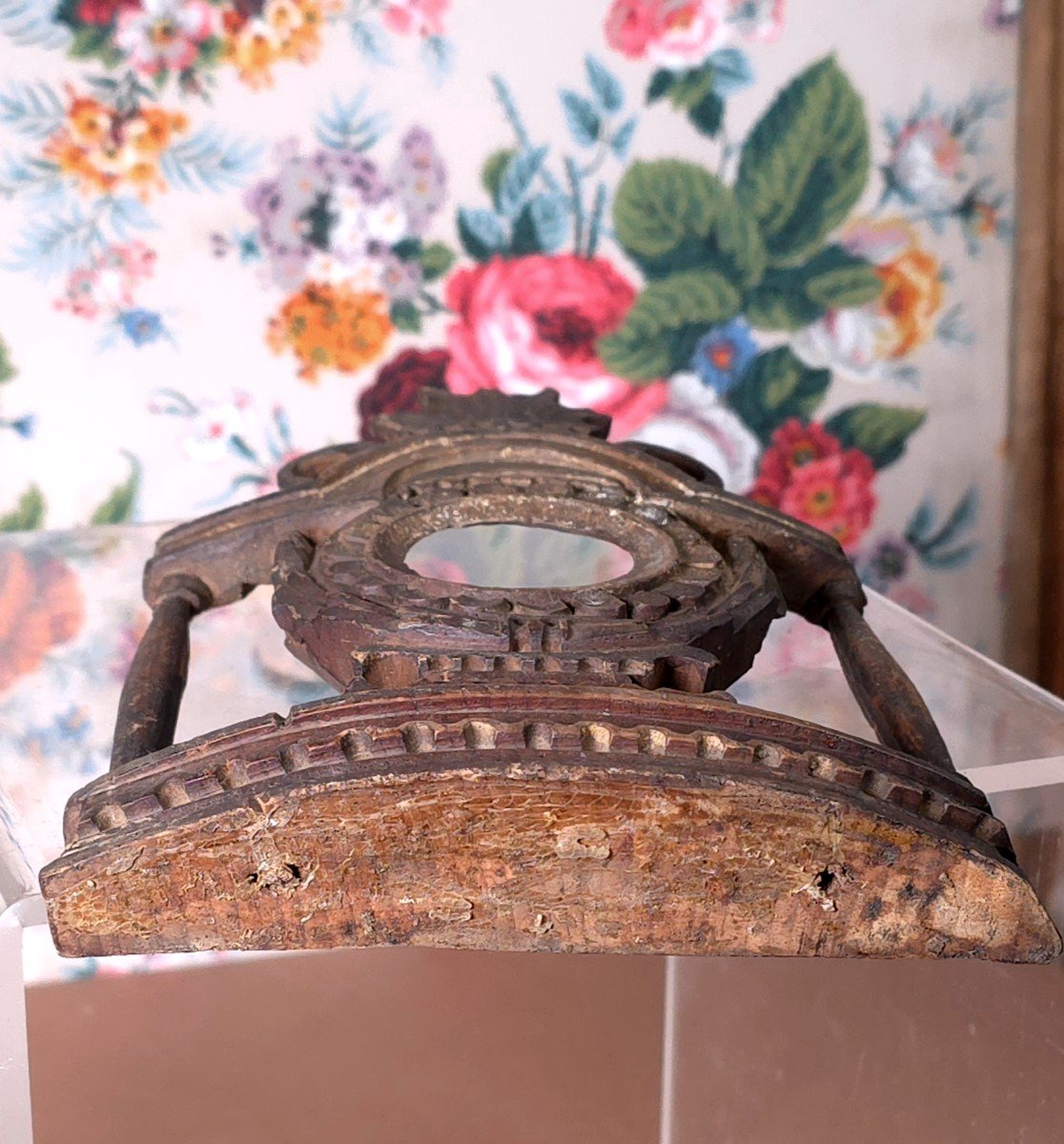 Small Watch Or Medal Holder, Late 18th Century, Carved Wood -photo-4