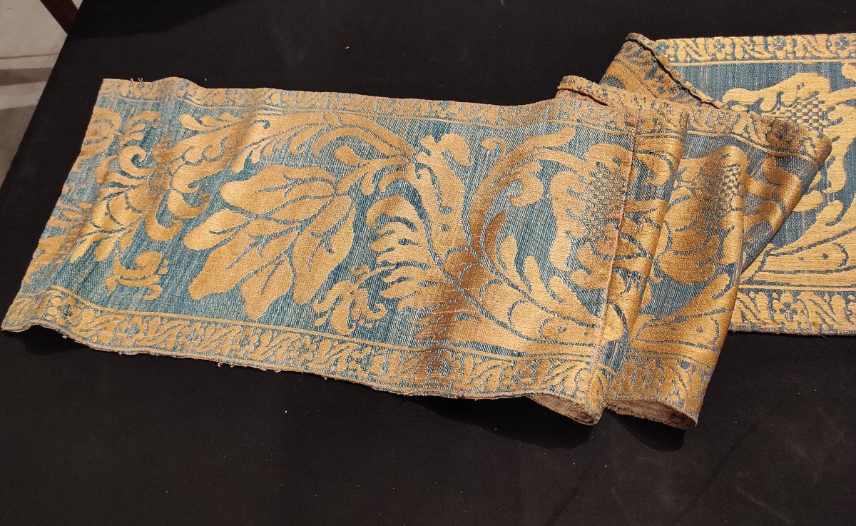 Silk Brocade Fabrics, Lucca, 17th Century -photo-3