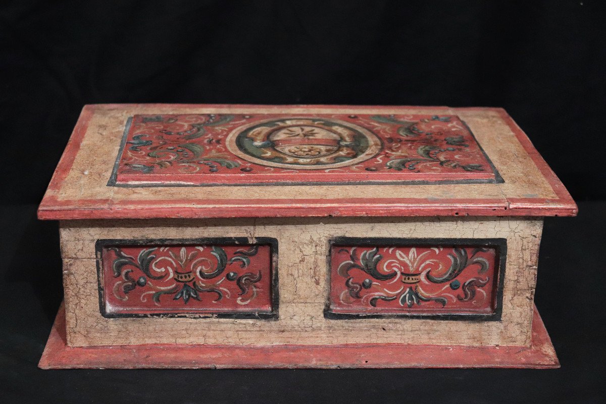 Lacquered Casket, Tuscany, 17th Century-photo-2