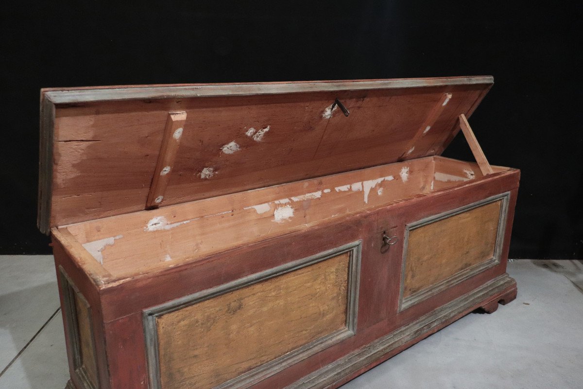 Small Lacquered Chest, Tuscany, Late 17th Century-photo-4