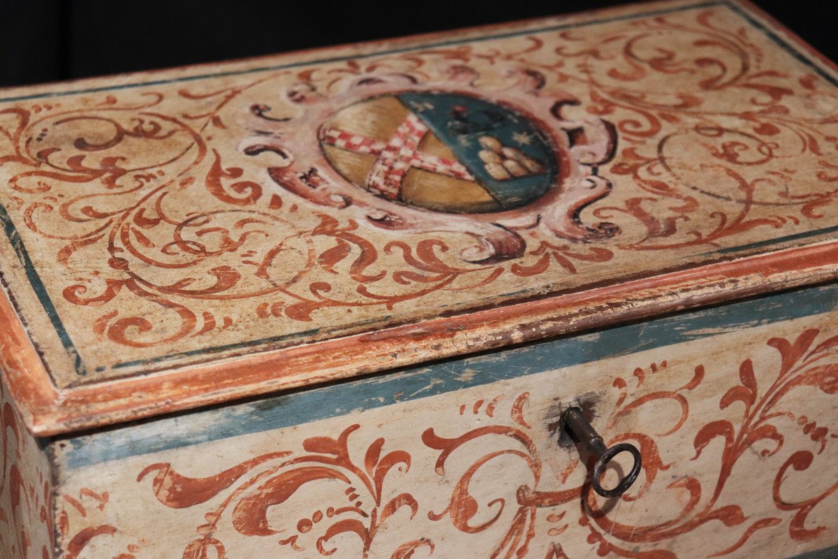 Lacquered Casket, Tuscany, 18th Century-photo-2