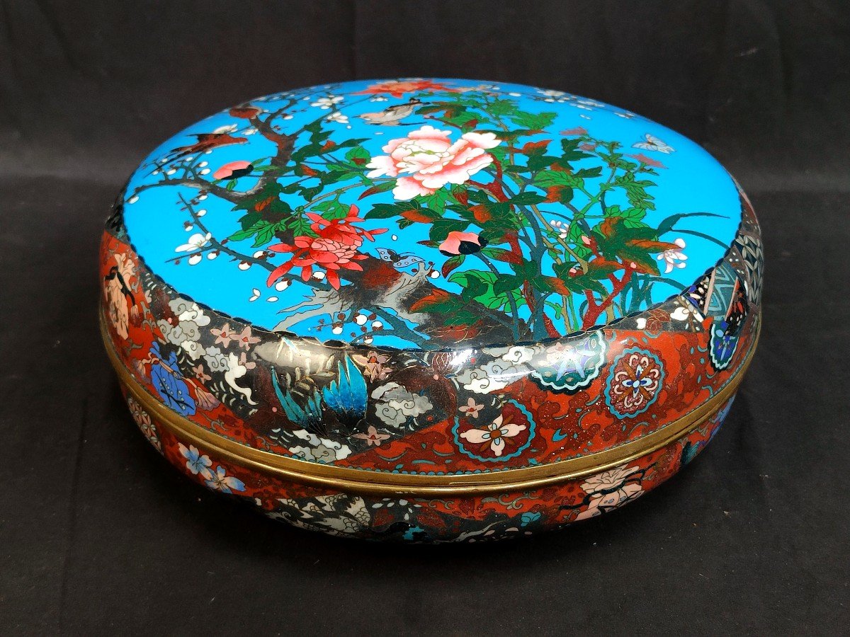 Large Candy Box From The Meiji Period (japan)