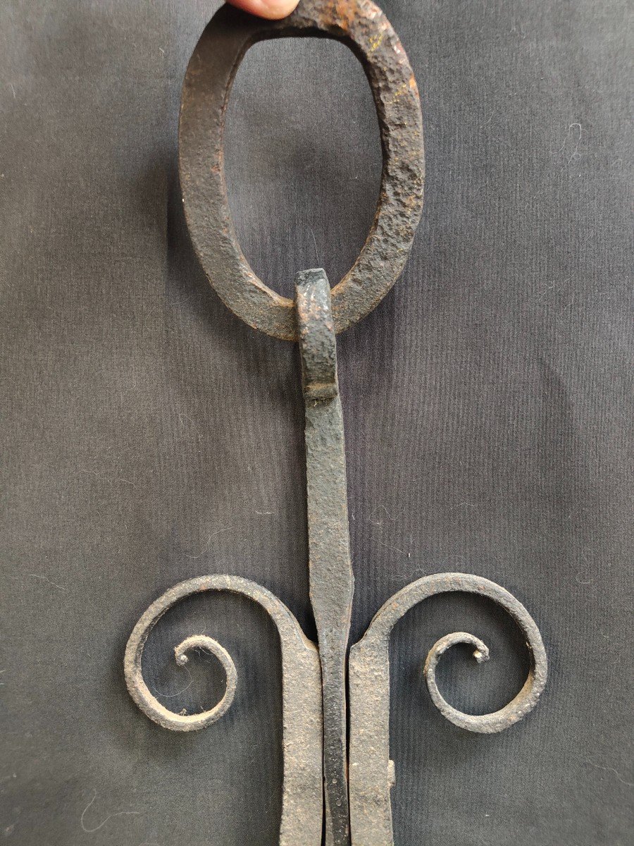 18th Century Wrought Iron Sign Holder-photo-1