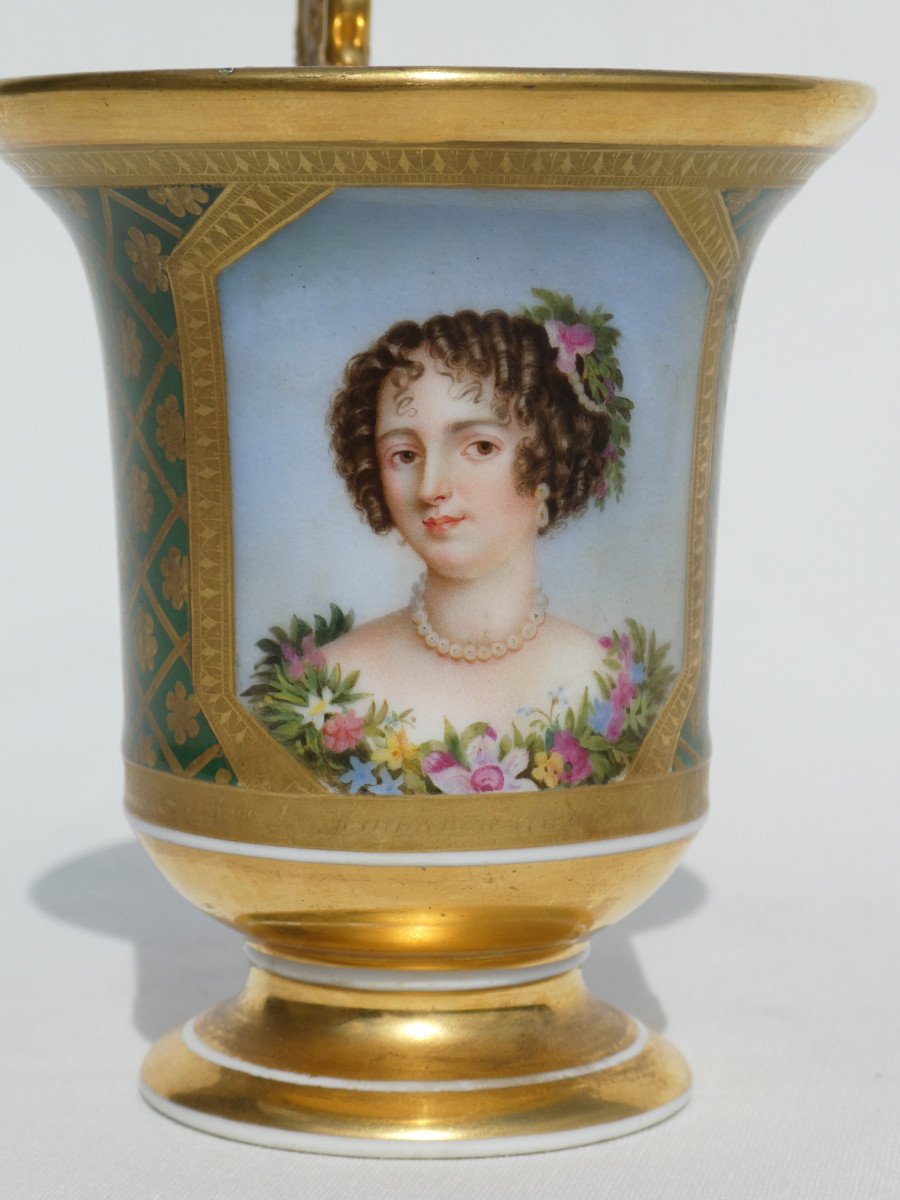Empire Style Paris Porcelain Cup, Painted Portrait Of Madame De Maintenon, Circa 1820 19th-photo-2