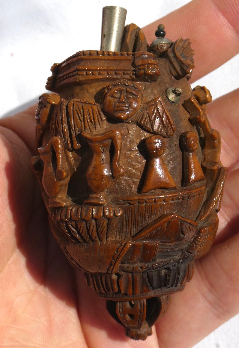 Carved Corrozo Nut, Religious Decor Shaker, The Passion Of Christ, 19th Century Tobacco -photo-2