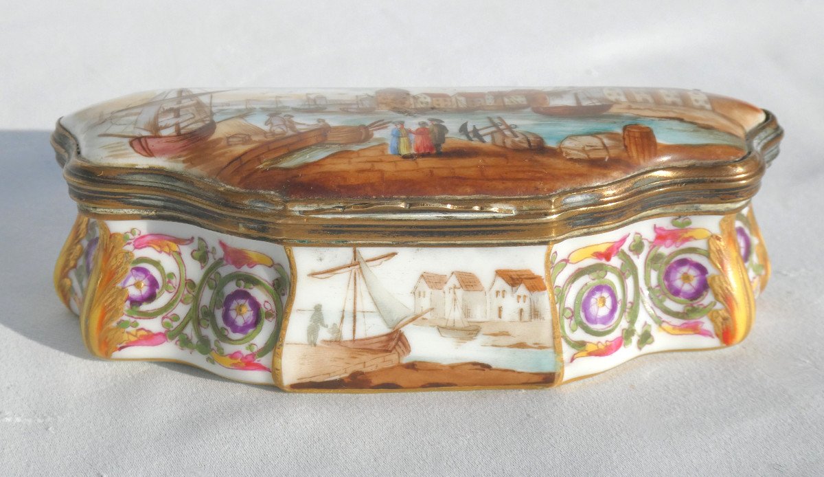 19th Century Snuffbox, Porcelain Box Decorated With Sailboats, 18th Century Style, Samson Snuff Box-photo-2