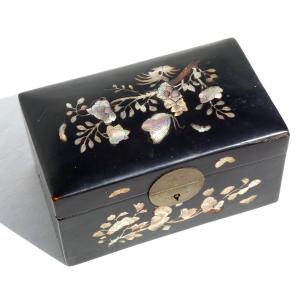 Lacquer And Mother-of-pearl Jewelry Box, Vietnman, Asia 1900, 19th Century Compartment Box