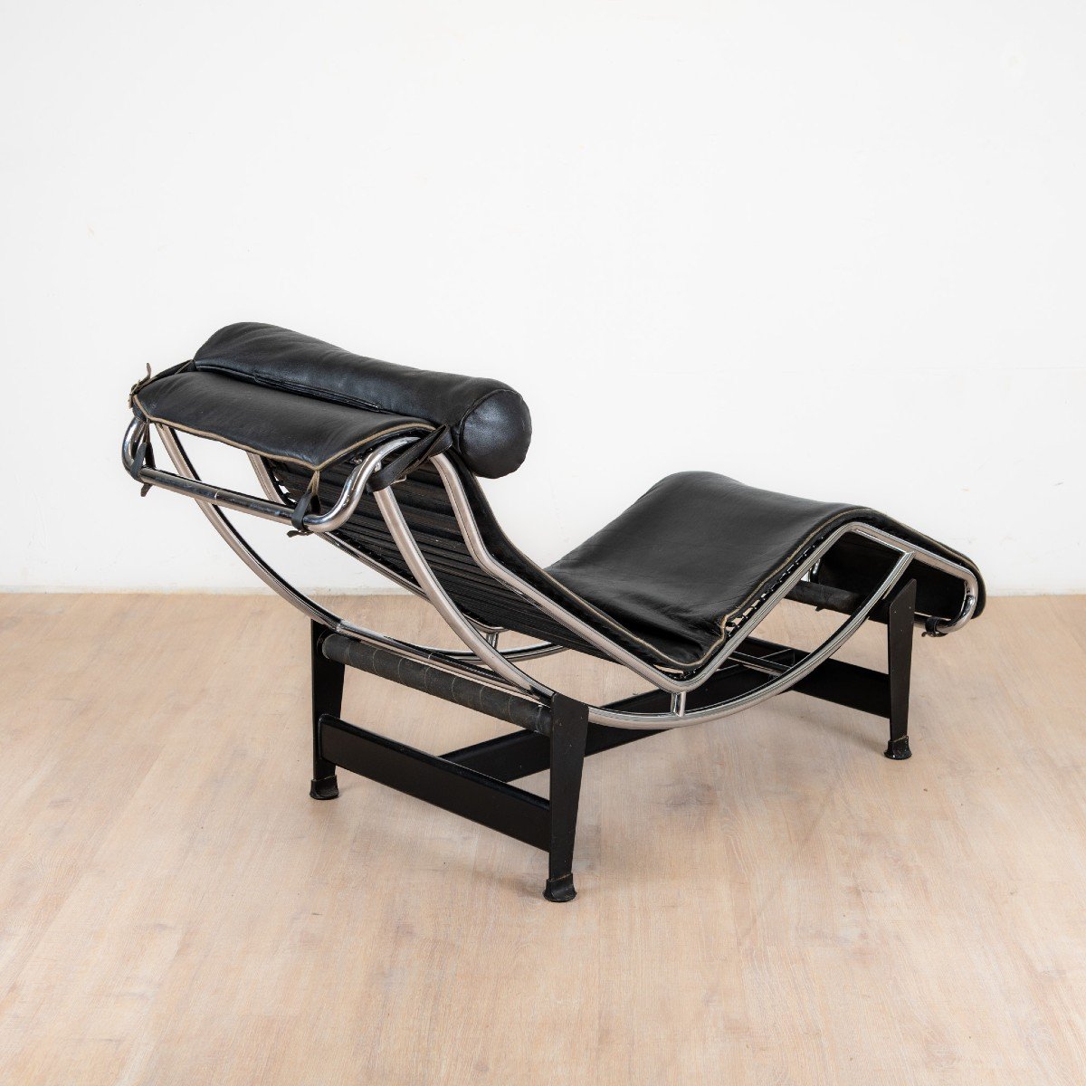 Lc4 Lounge Chair De  Charlotte Perriand & Pierre Jeanneret Pour Cassina, 1970s-photo-8