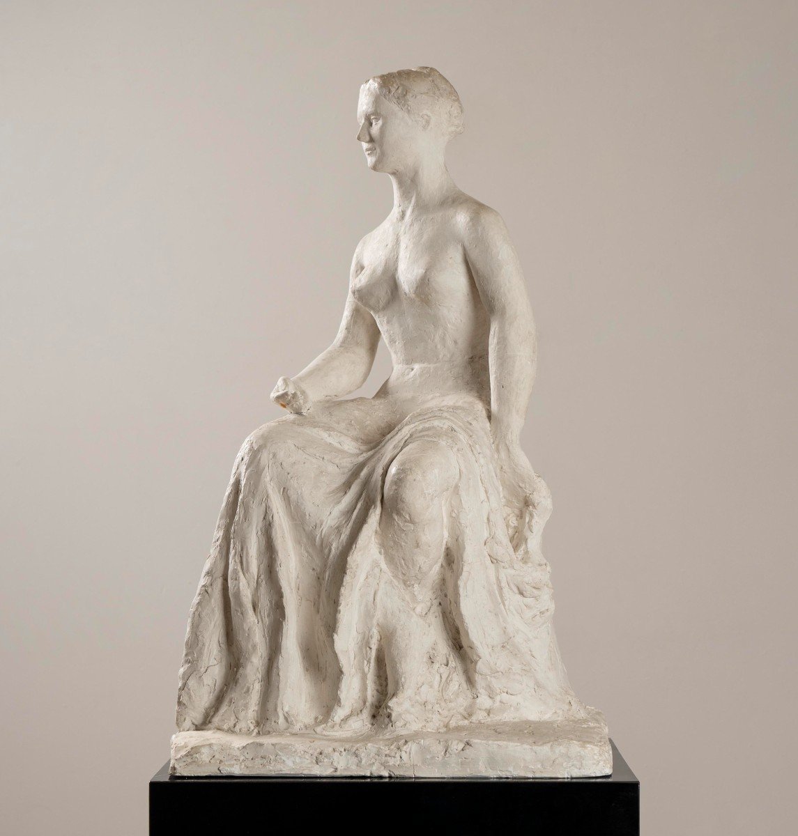 Gertrude Bret, Sculpture De Femme Assise, Plâtre, France, Circa 1935