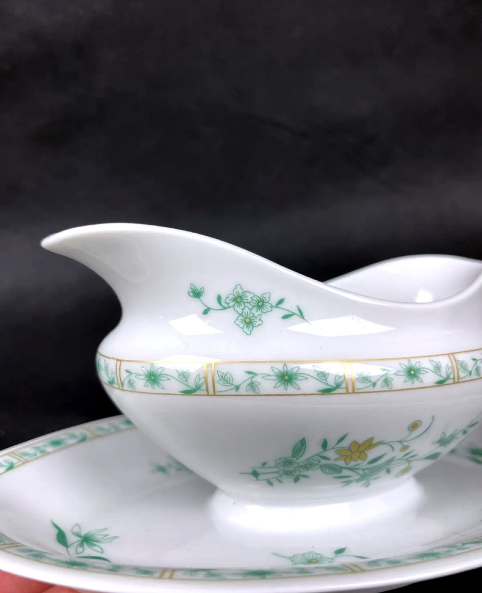 Limoges Porcelain Gravy Boat, Bernardaud Beijing Model-photo-2