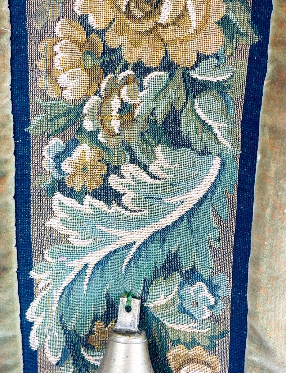 Servant Bell, Bell Tapestry, Door-photo-2