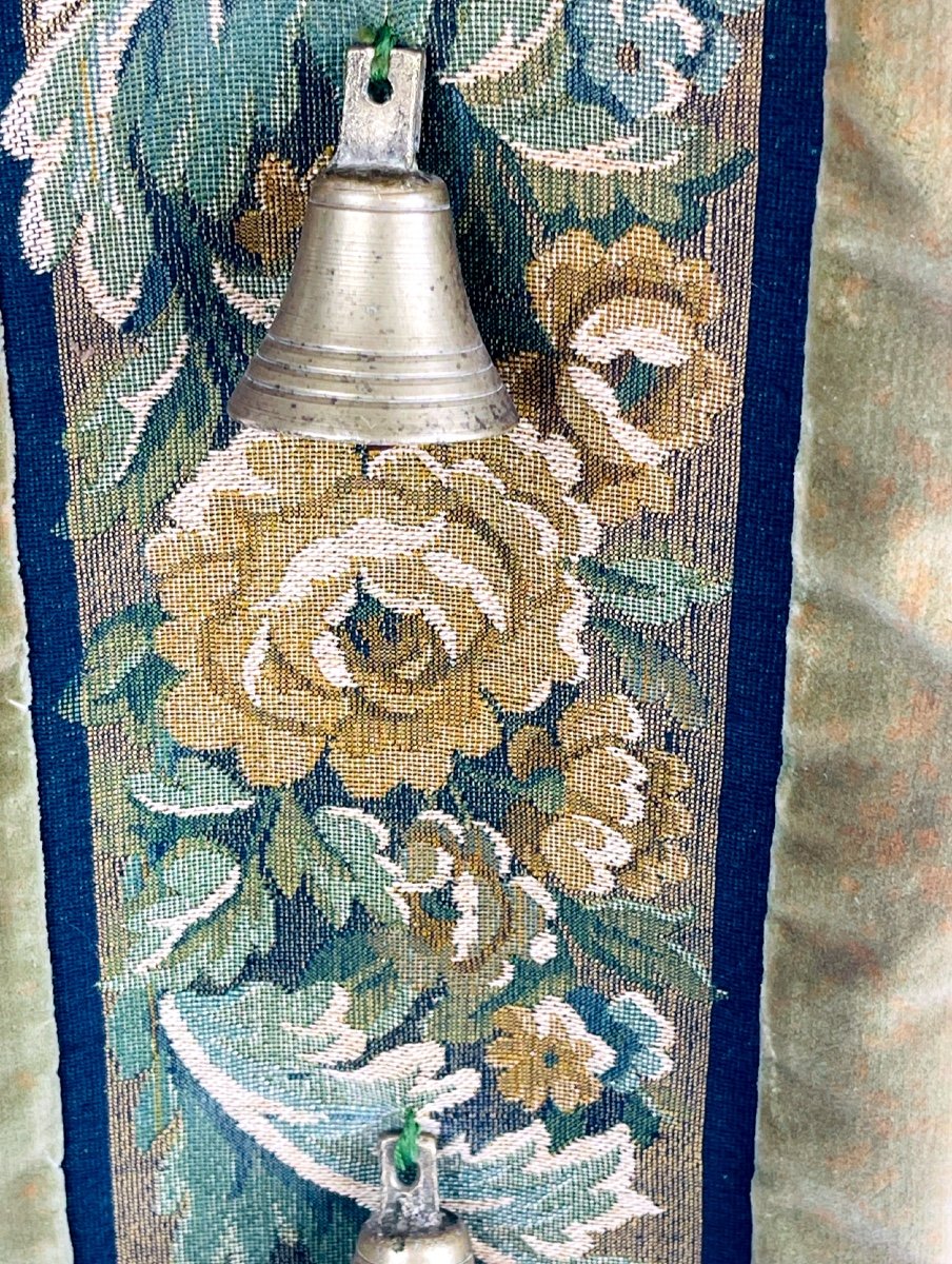 Servant Bell, Bell Tapestry, Door-photo-3