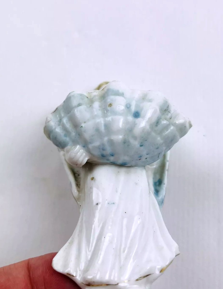 Small Paris Porcelain Bedside Holy Water Font, Angelot-photo-1