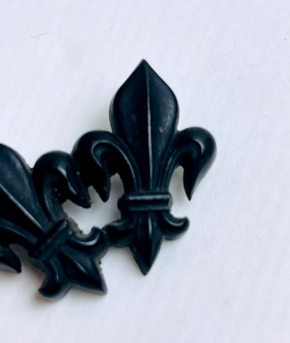 Antique Double Fleur-de-lys Ebonite Brooch-photo-3