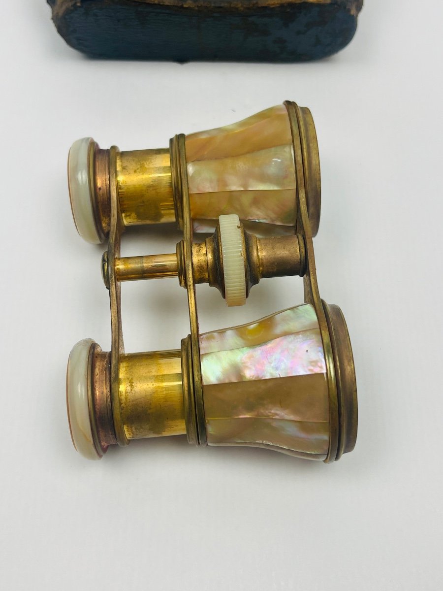 Pair Of Mother-of-pearl Theater Binoculars-photo-4