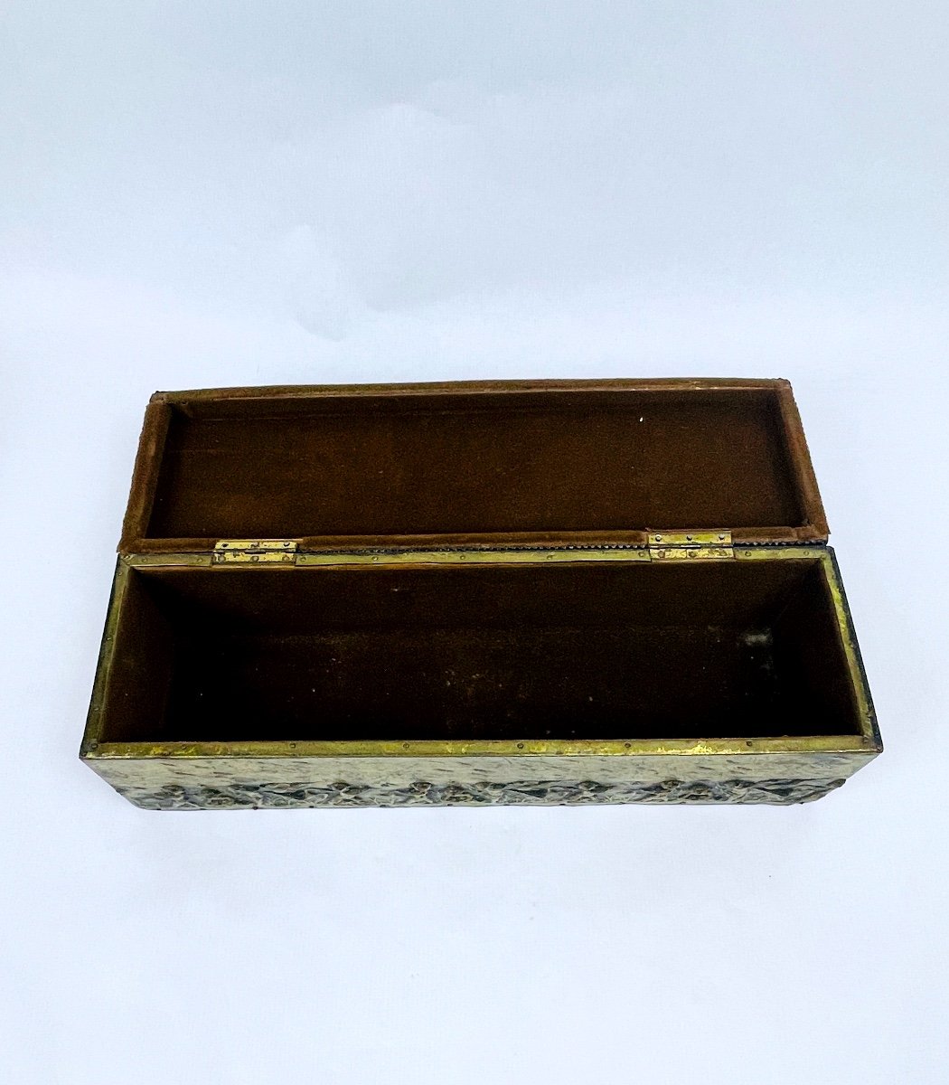 Jewelry Box Or Glove Box, Wood And Repoussé Copper-photo-1