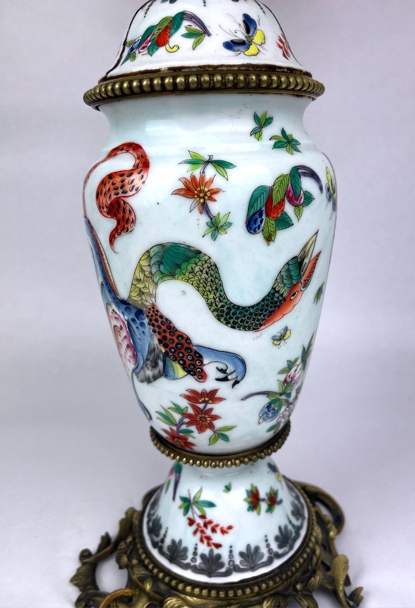 Chinese Porcelain And Gilt Bronze Lamp, Dragon And Warrior Scene -photo-5