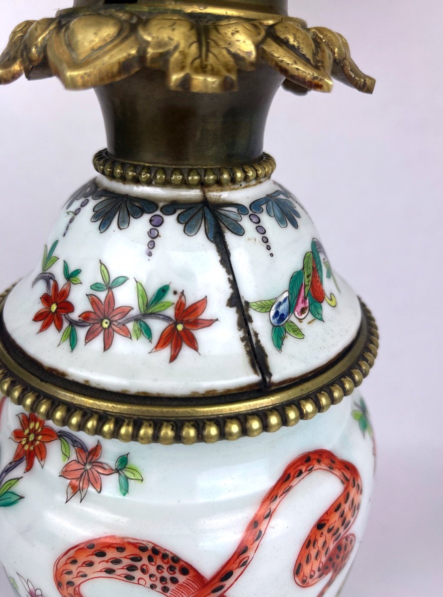 Chinese Porcelain And Gilt Bronze Lamp, Dragon And Warrior Scene -photo-6