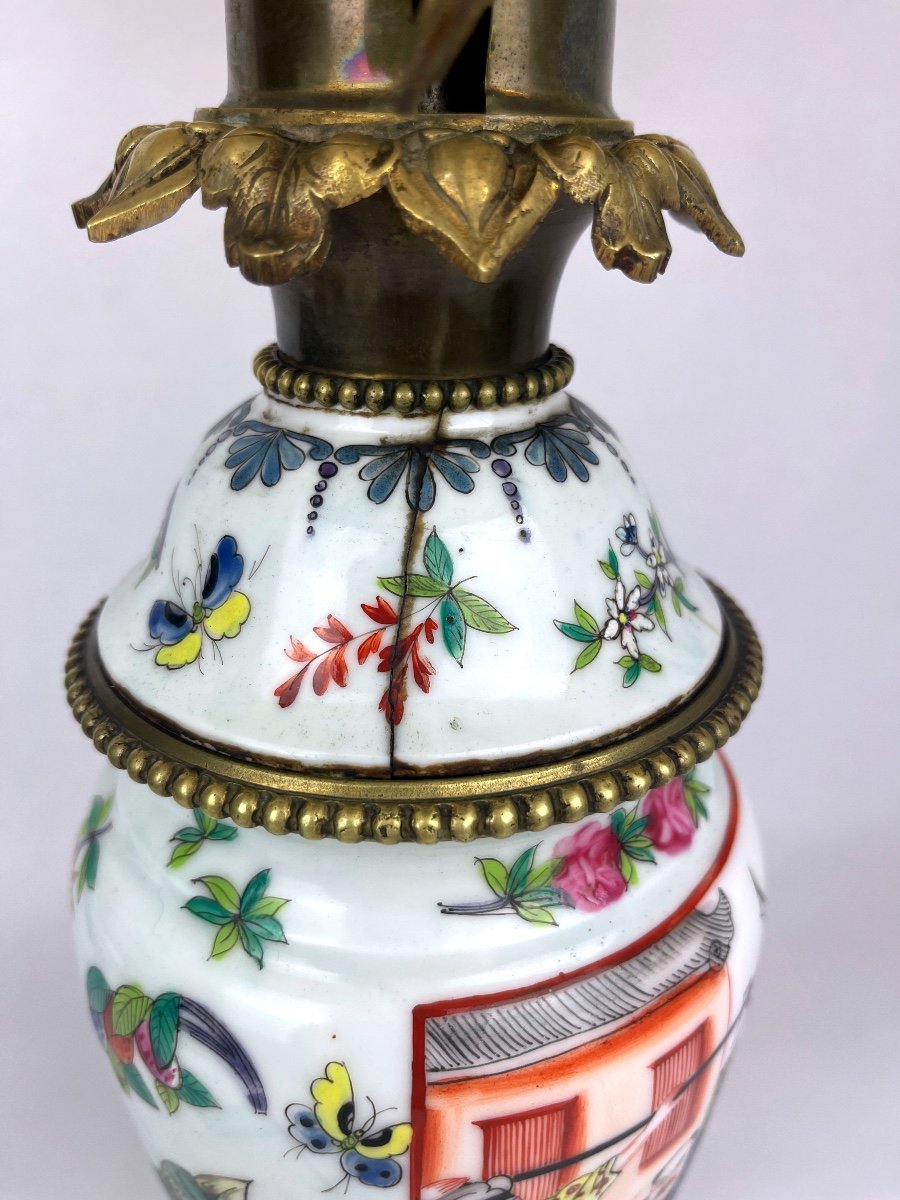 Chinese Porcelain And Gilt Bronze Lamp, Dragon And Warrior Scene -photo-7