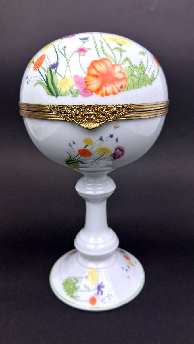 Raynaud Limoges Porcelain Candy Box On Foot