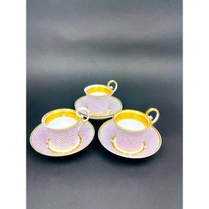 Suite De 3 Tasses, Manufacture Dagoty, Porcelaine De Paris circa 1810